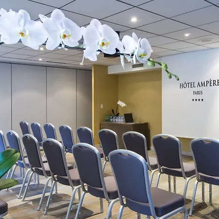 Hotel Ampere 4*