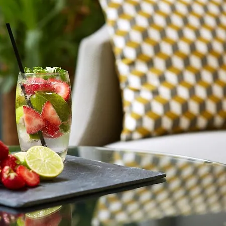 Ampere Hotel Paris