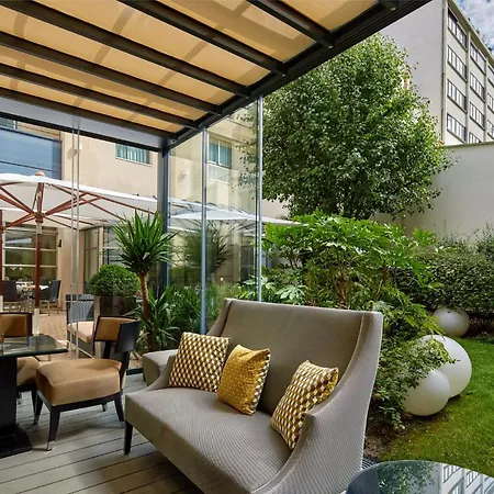 Ampere Hotel