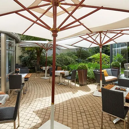 ホテル Ampere パリ