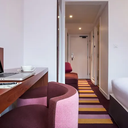 Hotel Ampere 4*