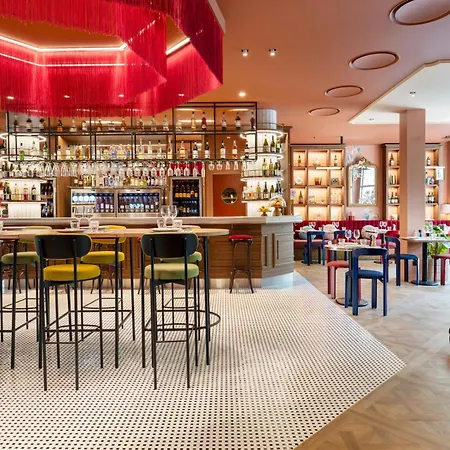 Urban Hive Hotel 4*