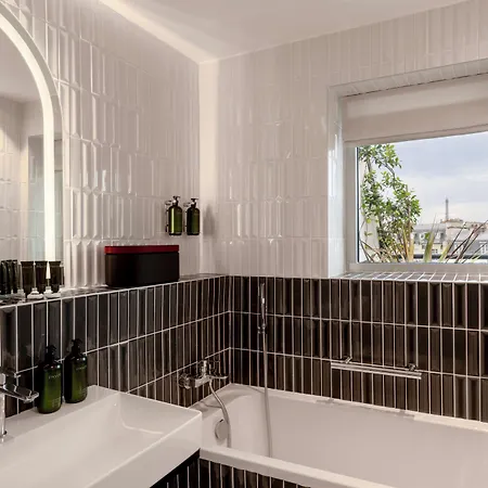Hotel Urban Hive 4*