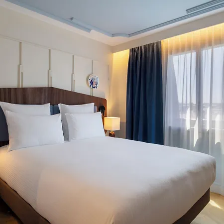 Urban Hive Hotel Paris
