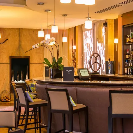 Hotel Urban Hive 4*