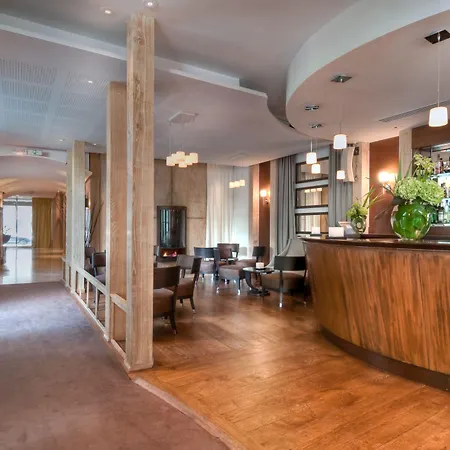 Ampere ホテル パリ