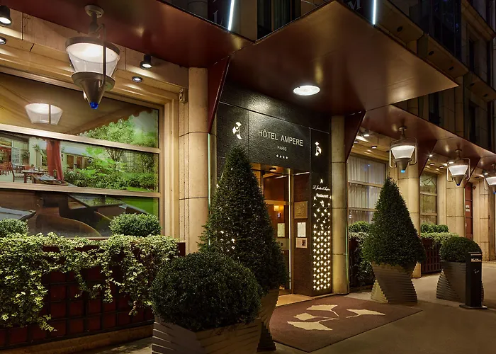 Ampere ホテル 4*